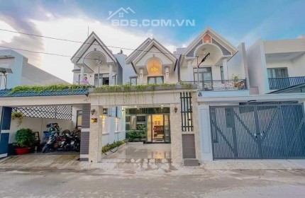 Nhà lầu mới 100% bán gấp- nhà gần chợ- cắt lỗ 450 triệu